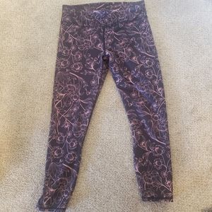 Fabletics crop floral leggings